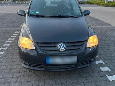 Gebraucht VW Fox Style 54 PS (39 kW) 2010 Grau Kleinwagen