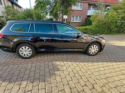 Gebraucht VW Passat Comfortline 150 PS (110 kW) 2017 Schwarz Kombi