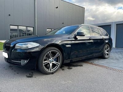 Schwarz Gebraucht 2012 BMW 520 Kombi | 7.000 € (Etwas zu teuer)