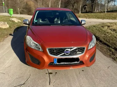 Używany Volvo C30 R-Design 116 KM (85 kW) 2010 Pomarańczowy Hatchback