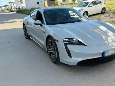 Gebraucht Porsche Taycan 350 kW (476 PS) 2022 Andere farben Limousine