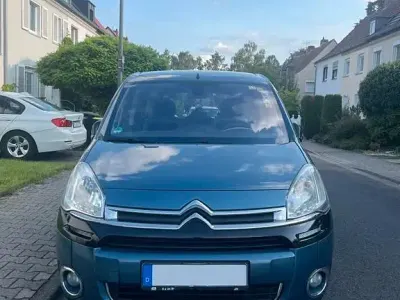 Gebraucht Citroën Berlingo SELECTION 92 PS (67 kW) 2013 Blau Van / Kleinbus