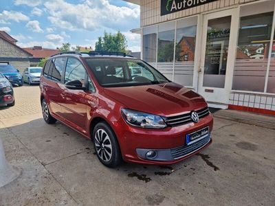 Gebraucht VW Touran Style 140 PS (102 kW) 2011 Rot Van / Kleinbus
