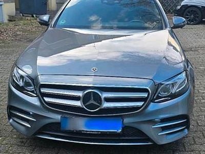 Grau Gebraucht 2019 Mercedes E300 Kombi | 23.900 € (Fairer Preis)