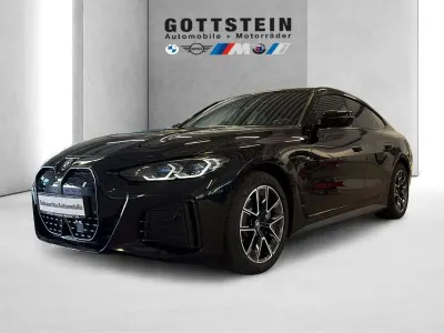 Gebraucht BMW i4 M Sport 210 kW (286 PS) 2023 Black sapphire Limousine