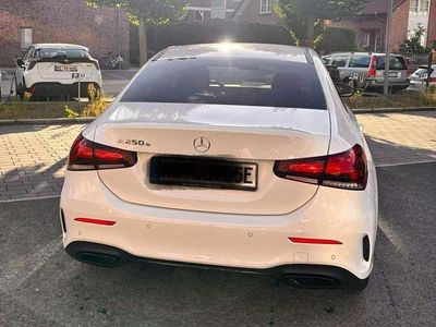 Gebraucht Mercedes A250 Edition 160 PS (117 kW) 2020 Weiß Limousine