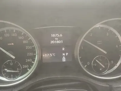 Gebraucht Mercedes ML350 Edition 231 PS (169 kW) 2011 Schwarz SUV
