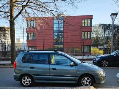 Gebraucht Mitsubishi Space Star 115 PS (84 kW) 2002 Grün Van / Kleinbus