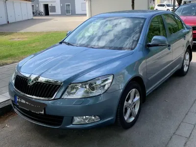 Gebraucht Skoda Octavia Elegance 122 PS (89 kW) 2011 Grau Limousine