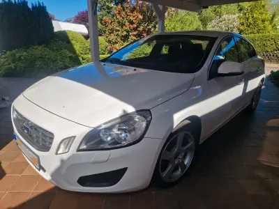 Usata Volvo S60 163 CV (119 kW) 2012 Bianco Berlina
