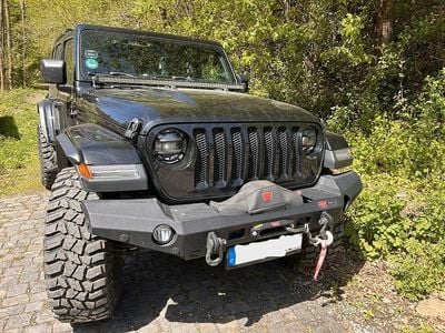 Second-hand Jeep Wrangler Sahara 272 CP (200 kW) 2020 Negru SUV