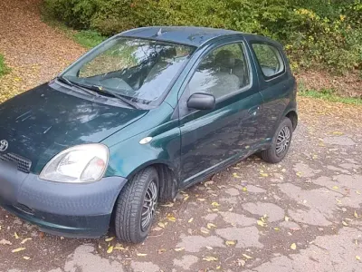 Gebraucht Toyota Yaris 68 PS (50 kW) 2000 Grün Kleinwagen