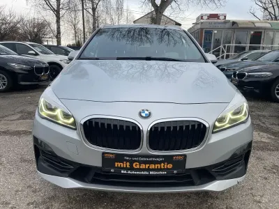 Gebraucht BMW 220 Gran Tourer Sport Line 190 PS (139 kW) 2019 Silber Van / Kleinbus