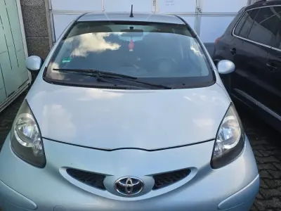 Brugt Toyota Aygo 68 HK (50 kW) 2005 Blå Hatchback