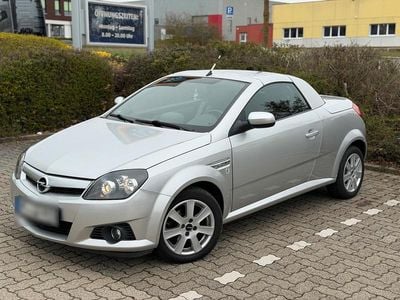 Gebraucht Opel Tigra 90 PS (66 kW) 2006 Silber Cabrio