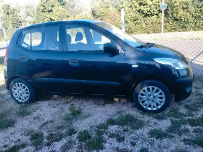 Gebraucht Hyundai i10 67 PS (49 kW) 2011 Schwarz Kleinwagen