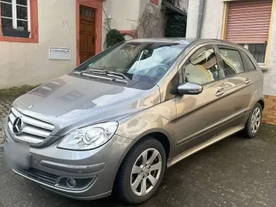 Gebraucht Mercedes B200 136 PS (100 kW) 2006 Grau Van / Kleinbus