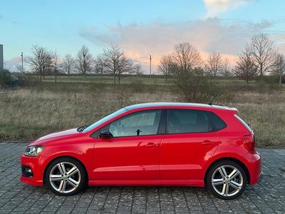 Gebraucht VW Polo Highline 90 PS (66 kW) 2017 Rot Kleinwagen