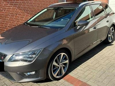 Usado Seat Leon ST FR 150 HP (110 kW) 2017 Cinzento Carrinha
