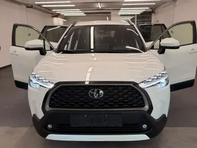 Gebraucht Toyota Corolla Cross Team 98 PS (72 kW) 2025 Weiß SUV