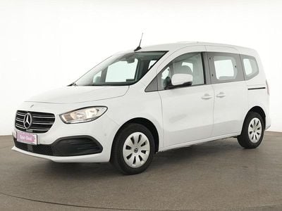 Second-hand Mercedes T180 131 CP (96 kW) 2024 Alb Monovolum