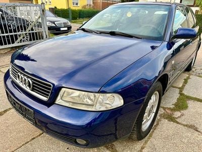 Second-hand Audi A4 Sport 116 CP (85 kW) 2000 Albastru Break