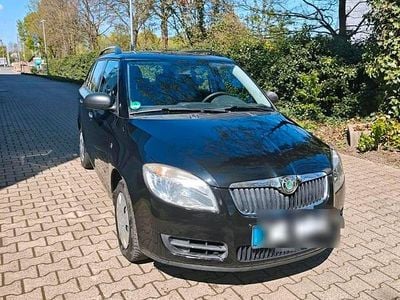 Second-hand Skoda Fabia 70 CP (51 kW) 2010 Negru Break