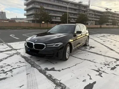Gebraucht BMW 520 Luxury Line 190 PS (139 kW) 2023 Schwarz Limousine