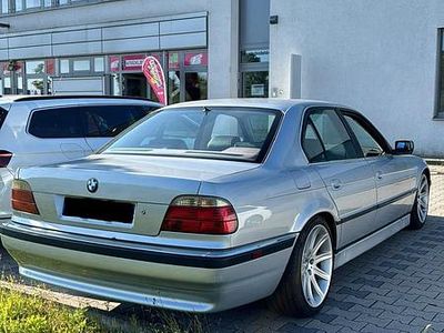 Gebraucht BMW 740 286 PS (210 kW) 1995 Silber Limousine