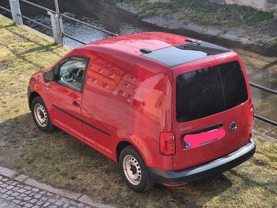 Gebraucht VW Caddy 102 PS (75 kW) 2018 Rot Van / Kleinbus