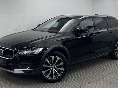 Gebraucht Volvo V90 CC 197 PS (144 kW) 2022 Black solid stone Kombi