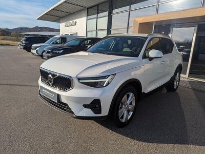 Weiß Gebraucht 2024 Volvo XC40 Core SUV | 35.700 € (Fairer Preis)