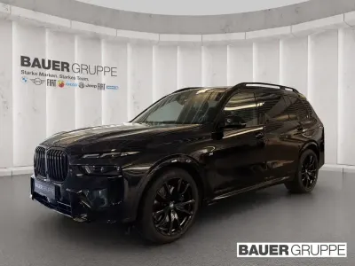 Gebraucht BMW X7 M Sport 381 PS (280 kW) 2025 Schwarz SUV