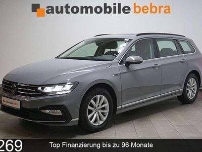 Gebraucht VW Passat R-line 150 PS (110 kW) 2022 Mondsteingrau Kombi