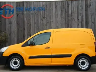 Gebraucht Citroën Berlingo 75 PS (55 kW) 2018 Gelb Van / Kleinbus