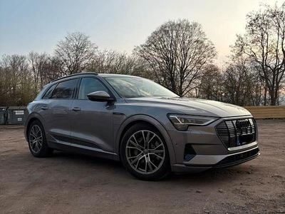Usata Audi e-tron Sport 300 kW (408 CV) 2019 Grigio SUV