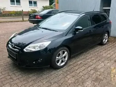 Gebraucht Ford Focus 116 PS (85 kW) 2011 Schwarz Kombi