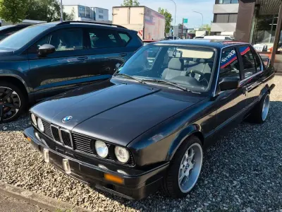 Gebraucht BMW 316 106 PS (77 kW) 1991 Schwarz Limousine