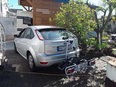 Gebraucht Ford Focus 109 PS (80 kW) 2008 Silber Limousine