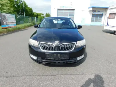 Gebraucht Skoda Rapid Ambition 86 PS (63 kW) 2014 Schwarz Kleinwagen