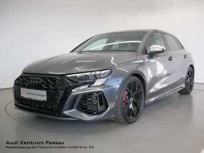 Gebraucht Audi RS3 Sport 400 PS (294 kW) 2023 Daytonagrau perleffekt Limousine