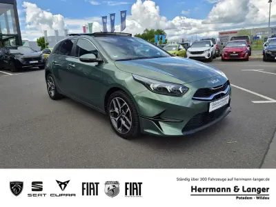 Gebraucht Kia Ceed Spirit 160 PS (117 kW) 2022 Grün Kleinwagen