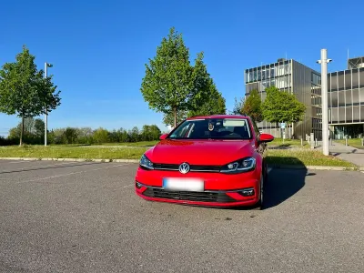 Gebraucht VW Golf VII Comfortline 116 PS (85 kW) 2017 Rot Kombi