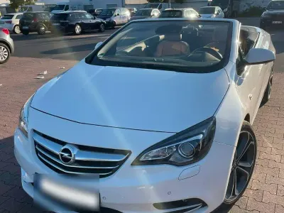Gebraucht Opel Cascada Innovation 170 PS (125 kW) 2015 Weiß Cabrio