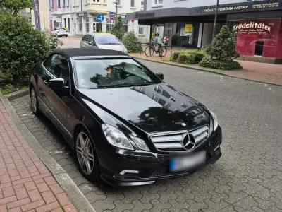 Gebraucht Mercedes 350 AMG 265 PS (194 kW) 2012 Schwarz Cabrio