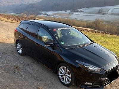 Używany Ford Focus ST 250 KM (183 kW) 2016 Czarny Kombi
