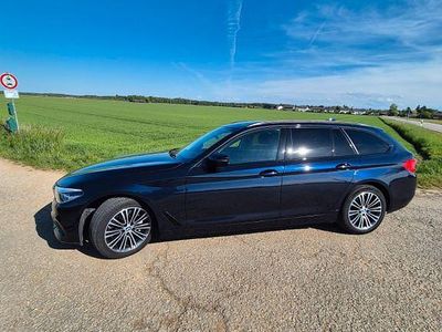 Gebraucht BMW 530 Sport Line 265 PS (194 kW) 2019 Blau Kombi