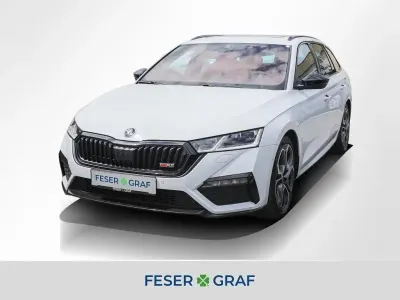Używany Skoda Octavia RS 200 KM (147 kW) 2023 Biały Kombi