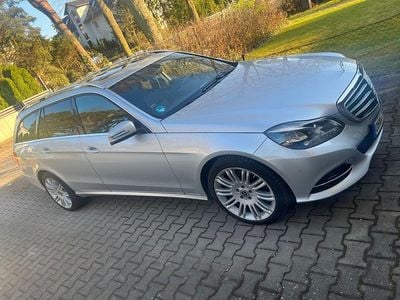 Gebraucht Mercedes E220 Edition 170 PS (125 kW) 2015 Silber Kombi