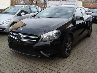 Gebraucht Mercedes A180 Urban 122 PS (89 kW) 2013 Schwarz Limousine